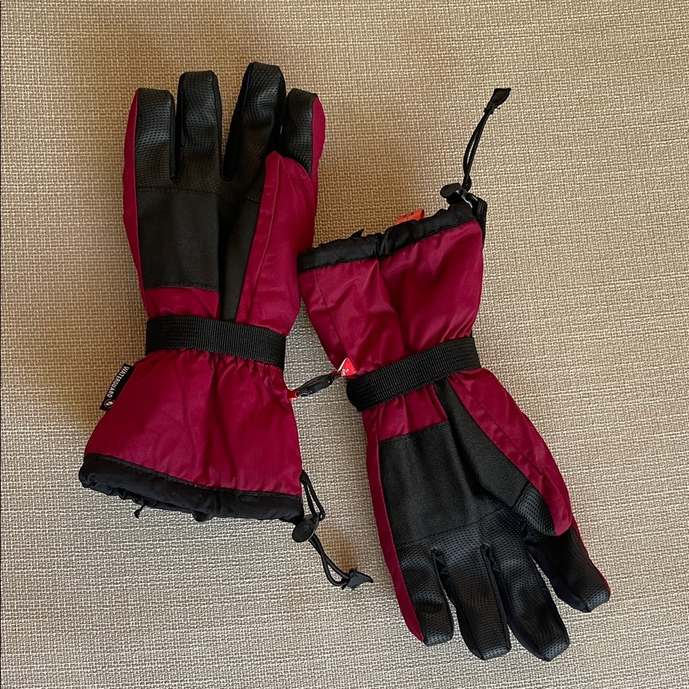 Women's Black and Red Winter Gloves